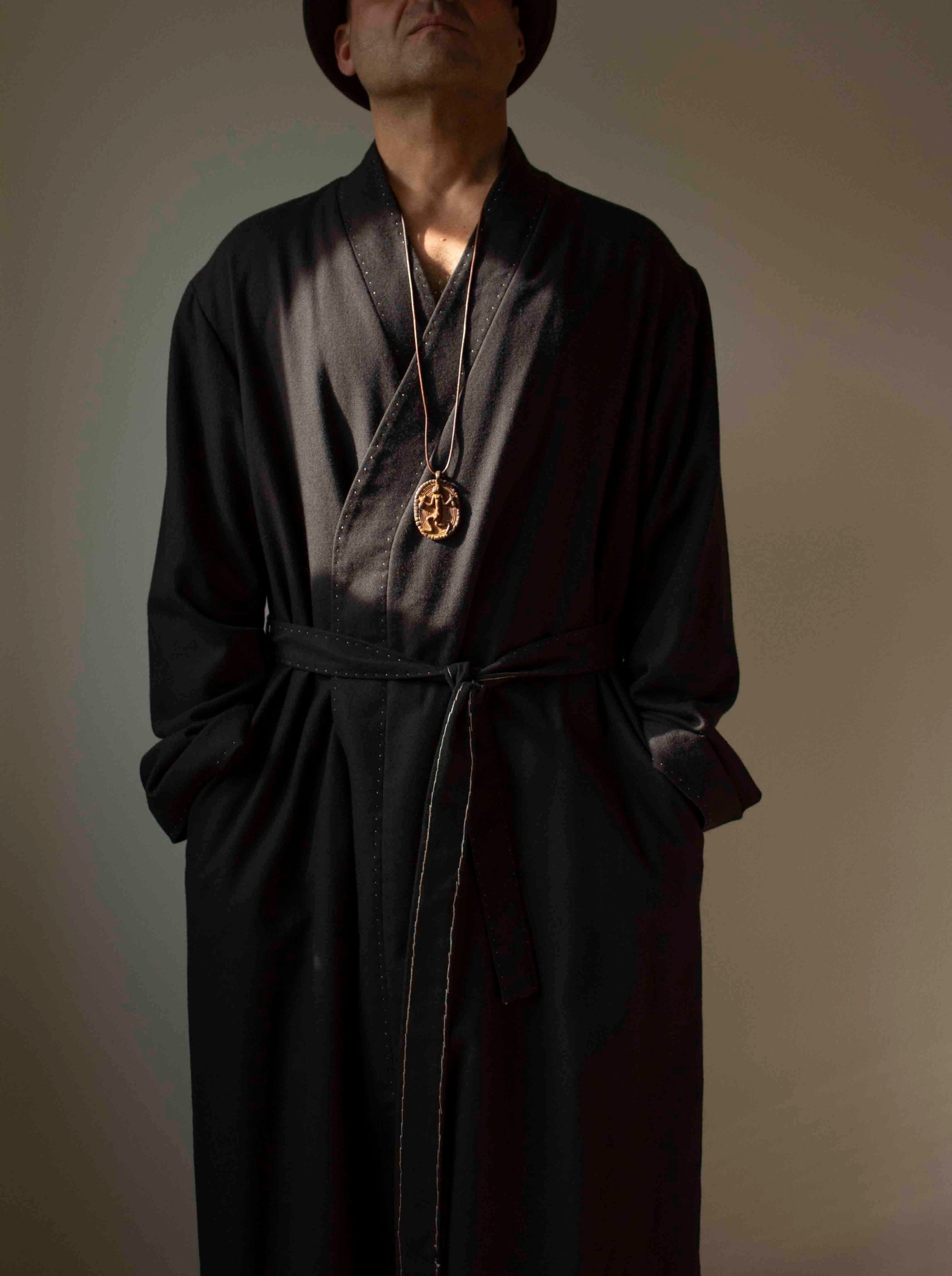 N° 160 hand-stitched robe coat - L