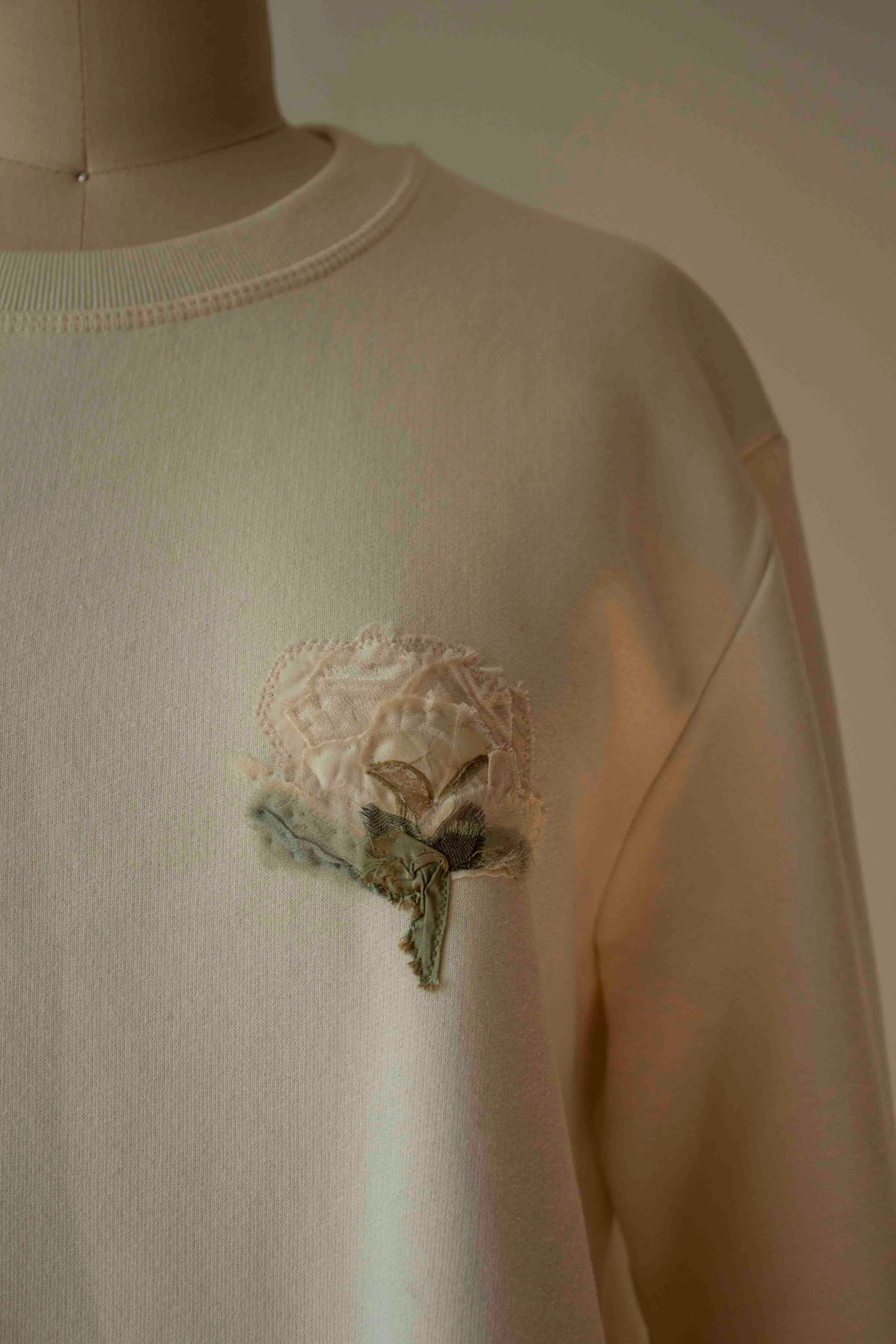 N° 356 pressed flower sweatshirt - M