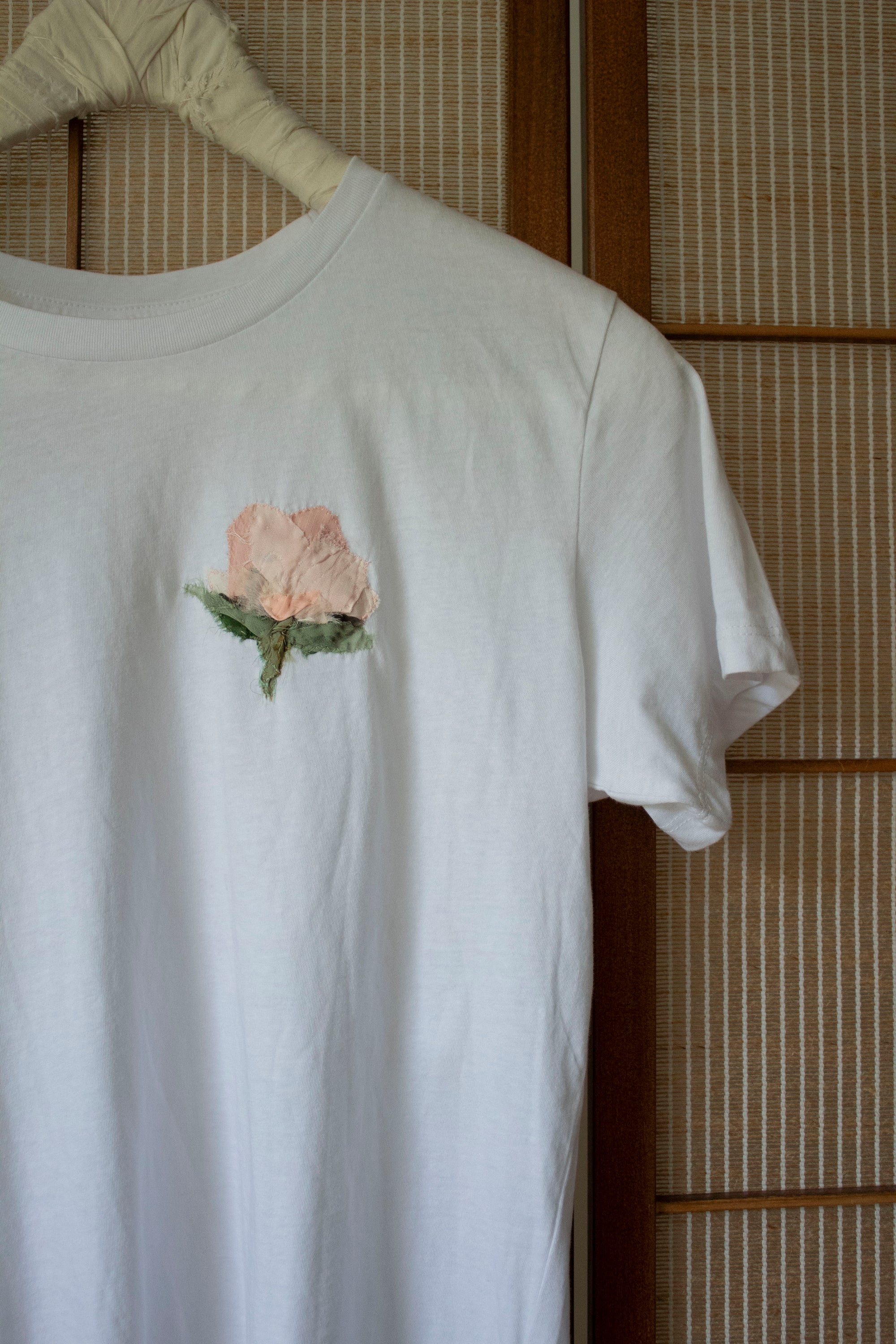 N° 290 womens classic t-shirt - yuki white (made to order)